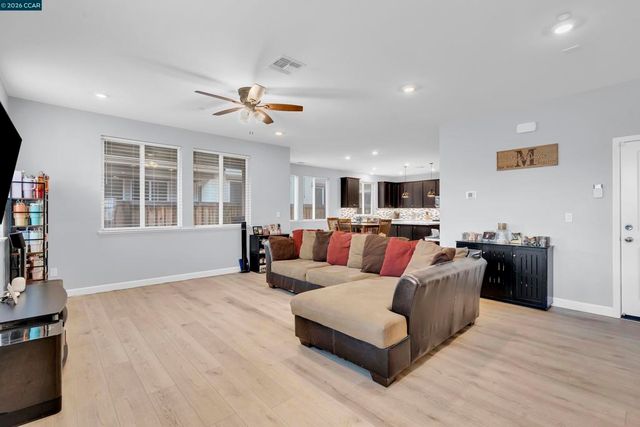 1879 Orfanos Ranch Dr, Brentwood, CA 94513