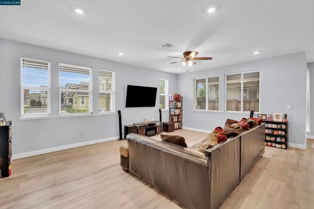 1879 Orfanos Ranch Dr, Brentwood, CA 94513