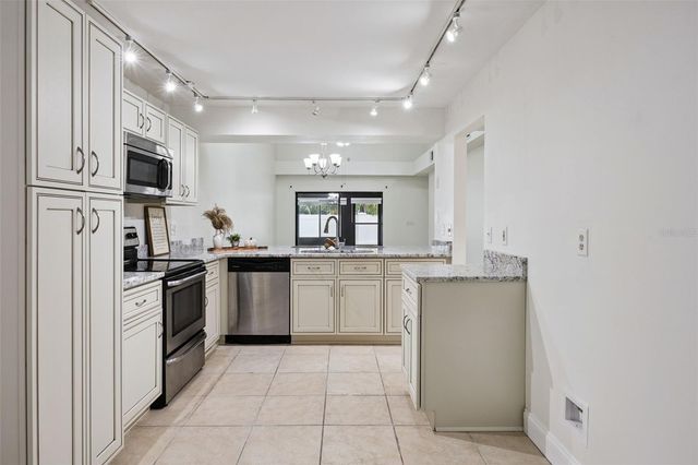 8370 SANDPOINT BLVD, Orlando, FL 32819