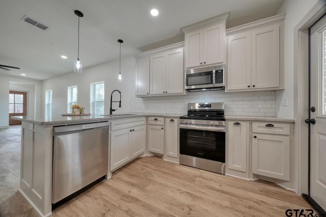 310 Bradford, Arp, TX 75750