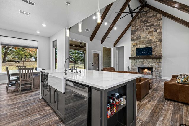 8947 POMEGRANTE RD, Gilmer, TX 75645