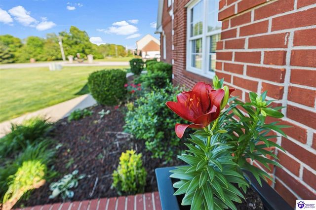 945 Tunnel Hill Church Road, Elizabethtown, KY 42701