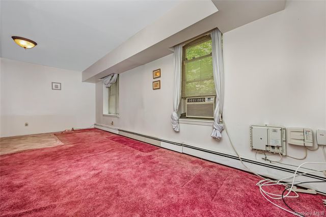 51 Edwards Street T, Roslyn Heights, NY 11577