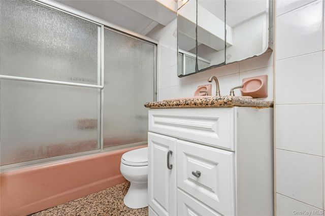 51 Edwards Street T, Roslyn Heights, NY 11577