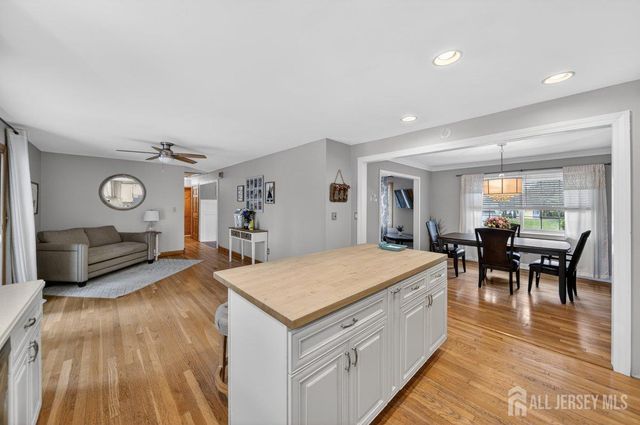 16 Dusko Drive, Parlin, NJ 08859
