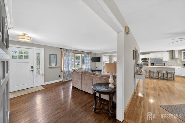 16 Dusko Drive, Parlin, NJ 08859