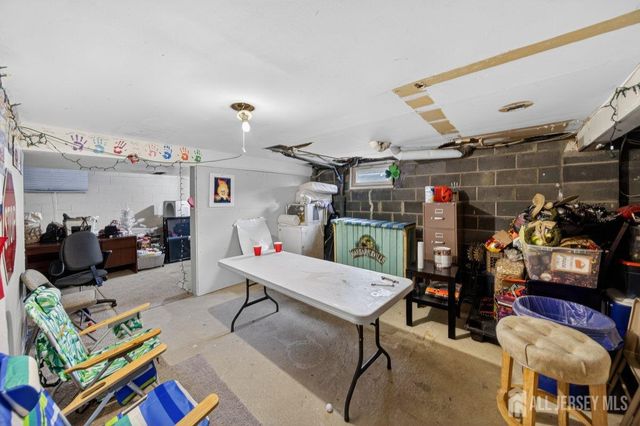 16 Dusko Drive, Parlin, NJ 08859