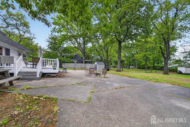 16 Dusko Drive, Parlin, NJ 08859