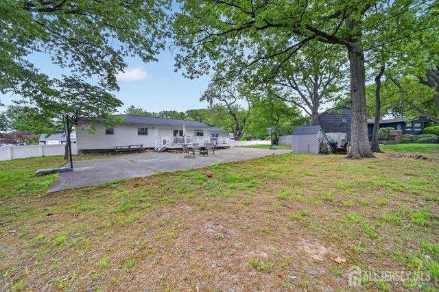 16 Dusko Drive, Parlin, NJ 08859