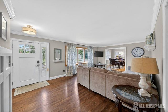 16 Dusko Drive, Parlin, NJ 08859