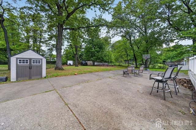 16 Dusko Drive, Parlin, NJ 08859