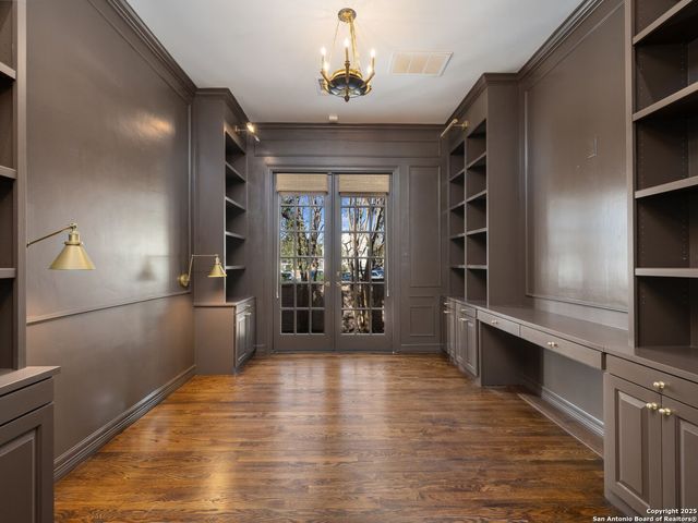 160 Burr, San Antonio, TX 78209