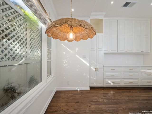 160 Burr, San Antonio, TX 78209