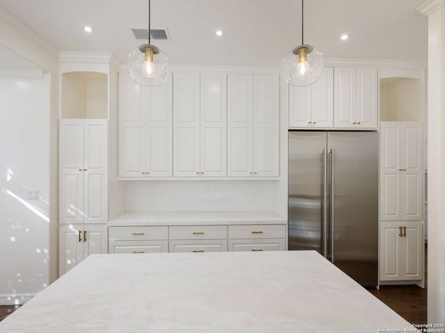 160 Burr, San Antonio, TX 78209