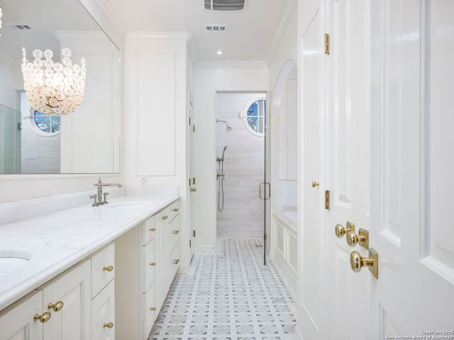 160 Burr, San Antonio, TX 78209