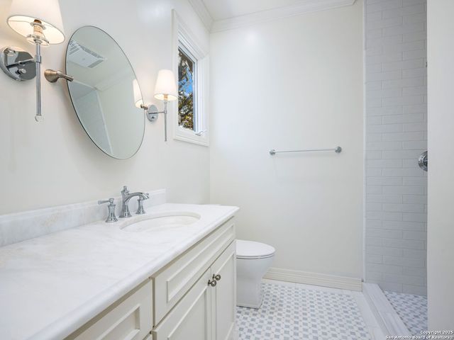 160 Burr, San Antonio, TX 78209