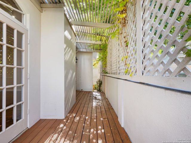 160 Burr, San Antonio, TX 78209