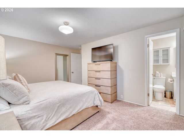 5230 Sw BARCLAY Ct, Beaverton, OR 97005