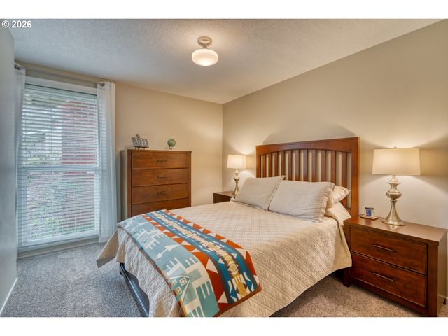 5230 Sw BARCLAY Ct, Beaverton, OR 97005