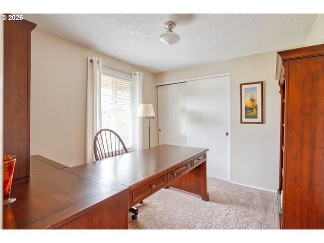 5230 Sw BARCLAY Ct, Beaverton, OR 97005