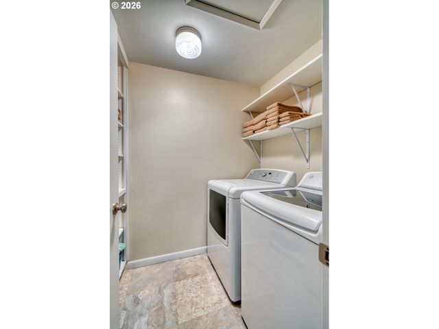 5230 Sw BARCLAY Ct, Beaverton, OR 97005