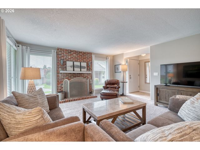 5230 Sw BARCLAY Ct, Beaverton, OR 97005