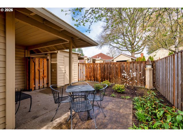 5230 Sw BARCLAY Ct, Beaverton, OR 97005