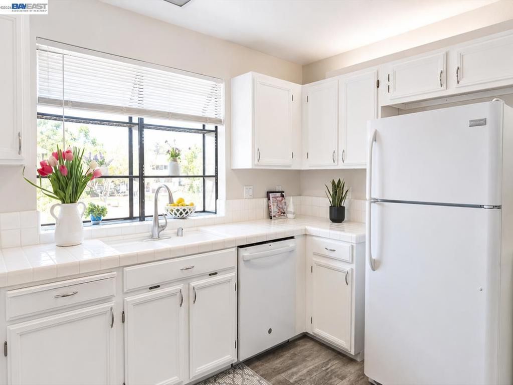 Image 10 of property listing at 37155 Aspenwood Cmn 203, Fremont, CA 94536