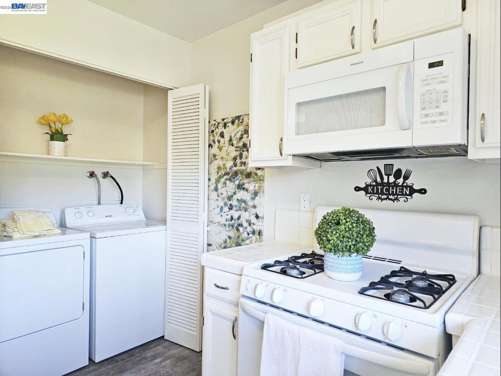 Image 12 of property listing at 37155 Aspenwood Cmn 203, Fremont, CA 94536