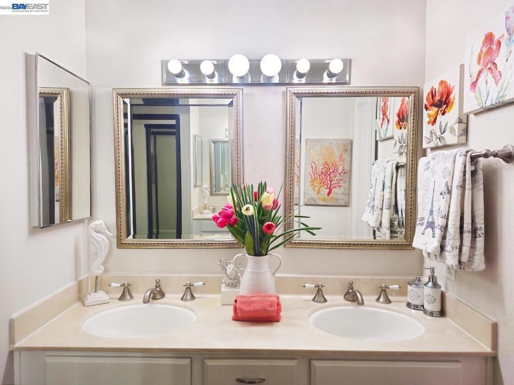 Image 20 of property listing at 37155 Aspenwood Cmn 203, Fremont, CA 94536