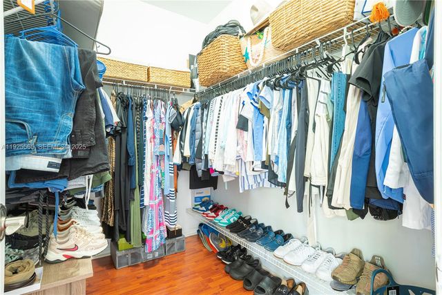 15285 SW 30th Ter, Miami, FL 33185