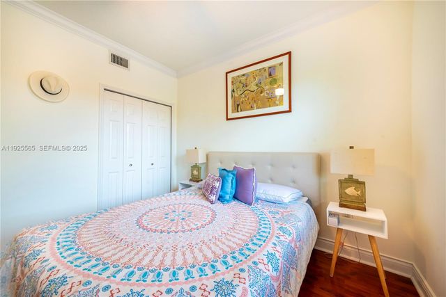 15285 SW 30th Ter, Miami, FL 33185