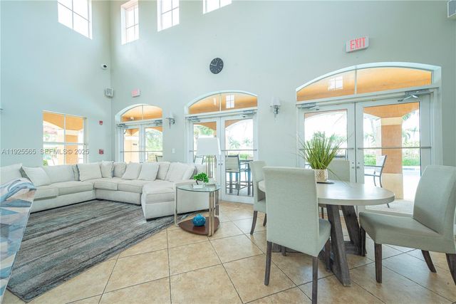 15285 SW 30th Ter, Miami, FL 33185