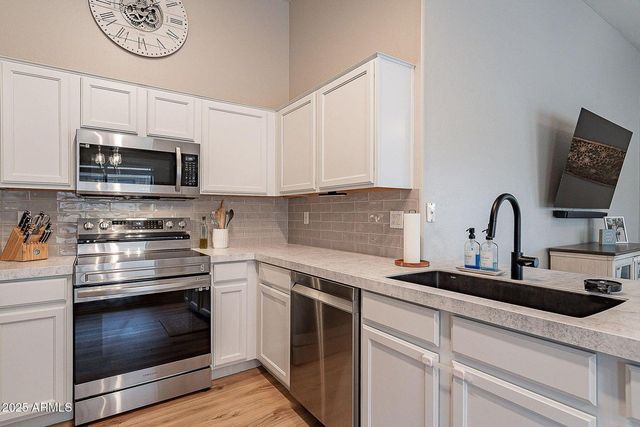 2574 W Sawtooth Way, San Tan Valley, AZ 85144