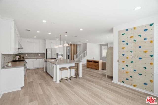 18112 Tableau Way, Santa Clarita, CA 91350