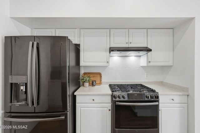 2247 E Jonquil Street, Oro Valley, AZ 85755