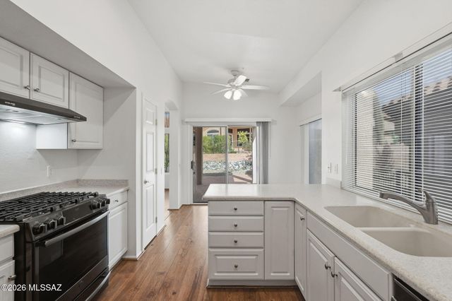 2247 E Jonquil Street, Oro Valley, AZ 85755