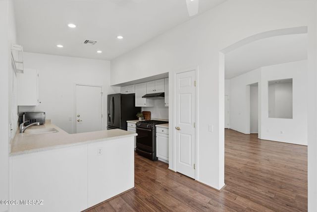 2247 E Jonquil Street, Oro Valley, AZ 85755