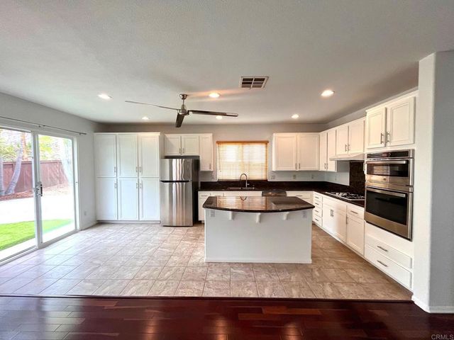 3840 Stoneridge Rd, Carlsbad, CA 92010