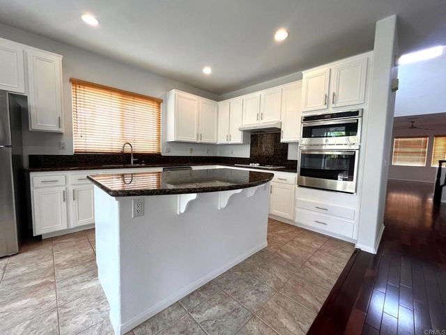 3840 Stoneridge Rd, Carlsbad, CA 92010