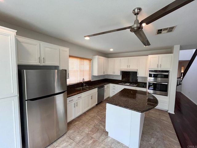 3840 Stoneridge Rd, Carlsbad, CA 92010