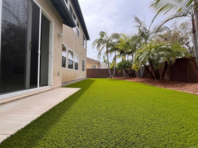 3840 Stoneridge Rd, Carlsbad, CA 92010