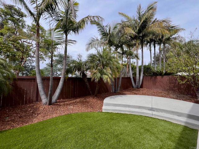 3840 Stoneridge Rd, Carlsbad, CA 92010