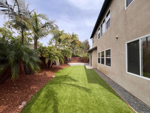 3840 Stoneridge Rd, Carlsbad, CA 92010