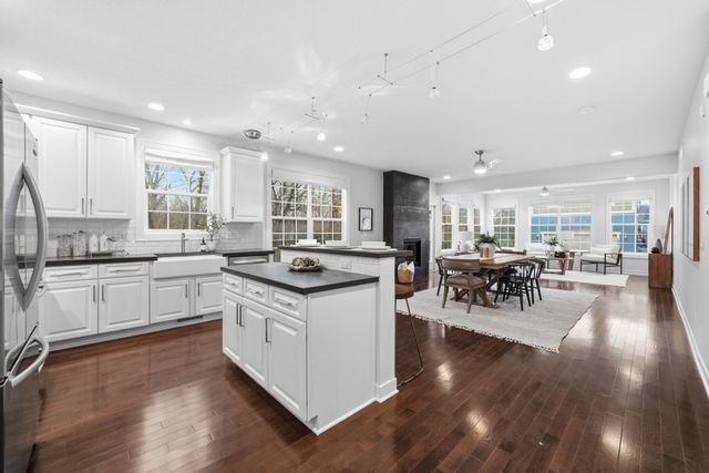 16387 Boston Commons Circle, Clive, IA 50325