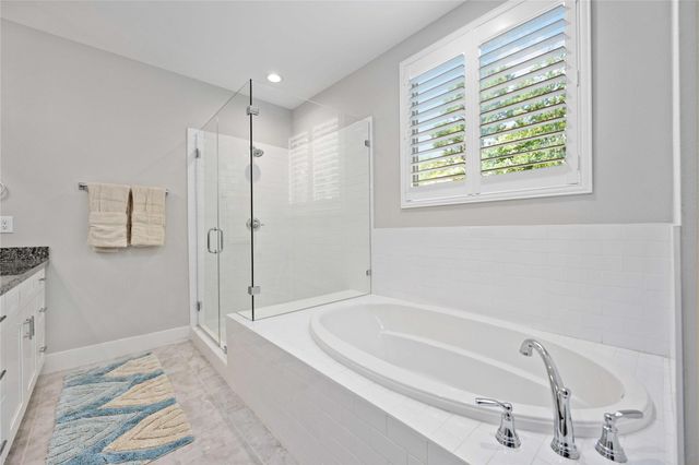 1324 W Pierce St, Houston, TX 77019
