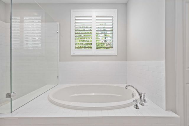1324 W Pierce St, Houston, TX 77019