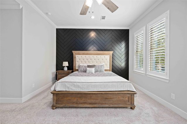 1324 W Pierce St, Houston, TX 77019