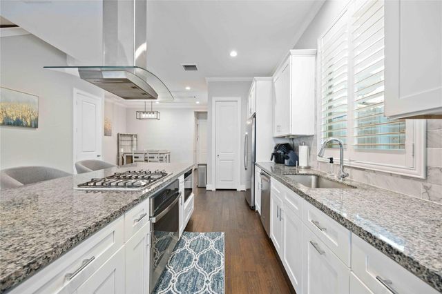 1324 W Pierce St, Houston, TX 77019