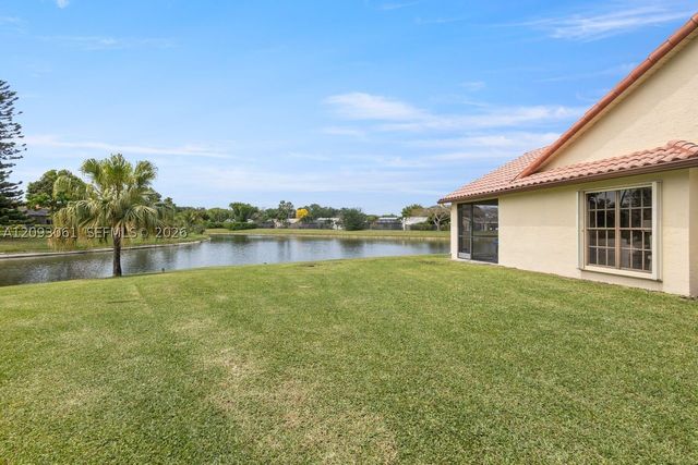 18551 Woodstream Dr 0, Boca Raton, FL 33498